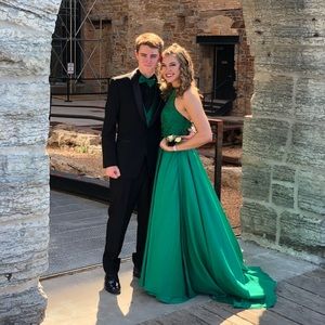 Meet your Posher, Kayla